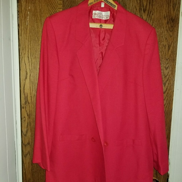 Red coat - Picture 2 of 3